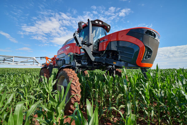 KUHN STRONGER HD - zelfrijdende veldspuit met grote capaciteit