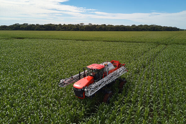 KUHN STRONGER HD - zelfrijdende veldspuit met grote capaciteit