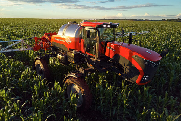 KUHN STRONGER HD - zelfrijdende veldspuit met grote capaciteit