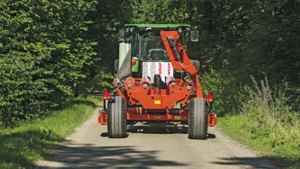 KUHN SW 1614 - getrokken zelfladende balenwikkelaar