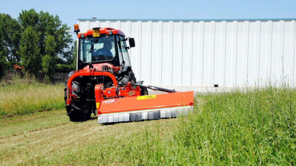 KUHN TB 10 - bermklepelmaaier met zijarm