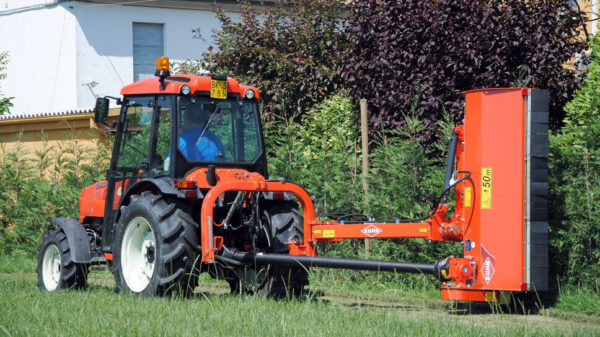 KUHN TB 10 - bermklepelmaaier met zijarm