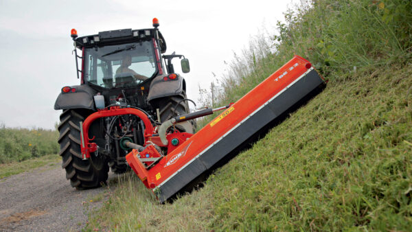 KUHN TBE / TBES 10 - bermklepelmaaier met zijarm