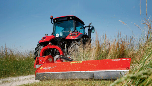 KUHN TBE / TBES 102 - bermklepelmaaier met zijarm