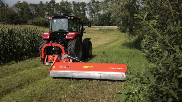 KUHN TBE / TBES 102 - bermklepelmaaier met zijarm