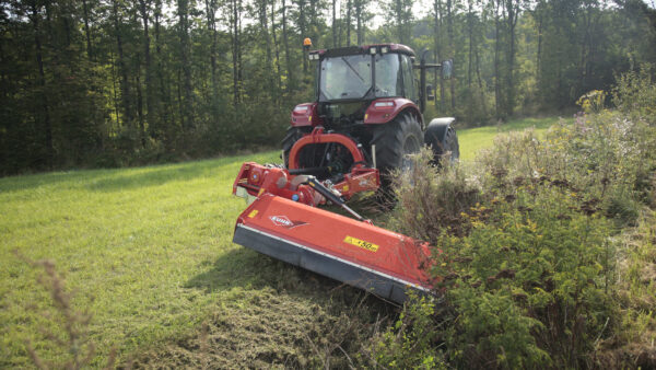 KUHN TBE / TBES 102 - bermklepelmaaier met zijarm
