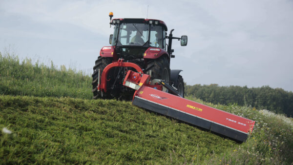 KUHN TBE / TBES 102 - bermklepelmaaier met zijarm