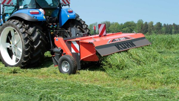 KUHN TC 320 - aanbouw kneuzer
