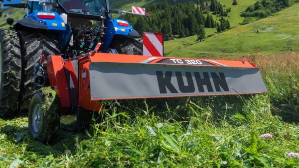 KUHN TC 320 - aanbouw kneuzer