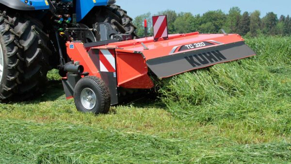 KUHN TC 320 - aanbouw kneuzer