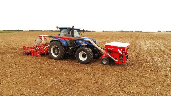 KUHN TF 1512 - fronttank met grote capaciteit