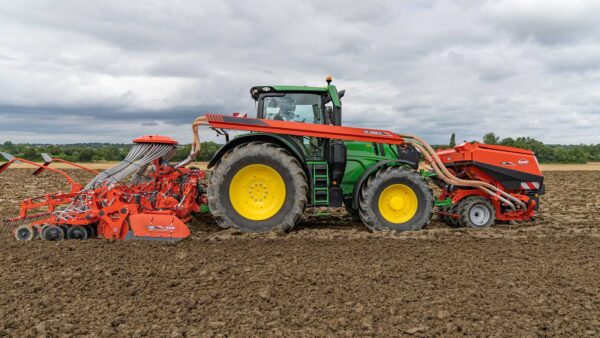 KUHN TF 2300 C - fronttank met dubbele compartimenten