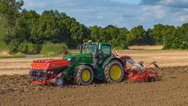 KUHN TF 2300 C - fronttank met dubbele compartimenten