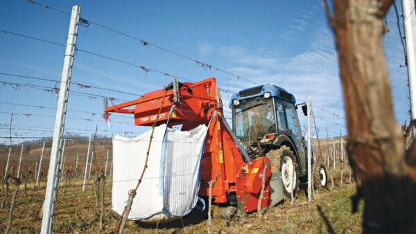 KUHN TRP - bovengrondse klepelmaaier voor snoeihout