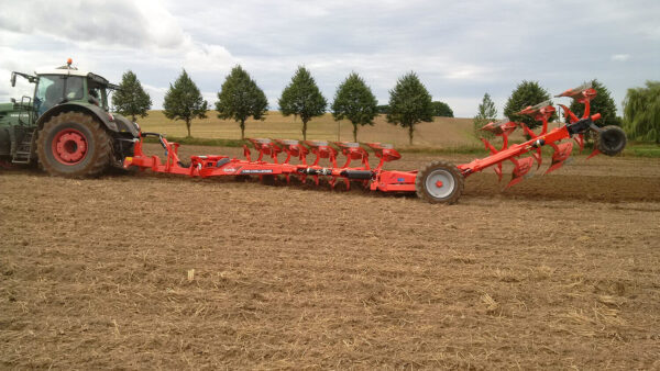 KUHN VARI-CHALLENGER - halfgedragen wentelploeg met variabele werkbreedte