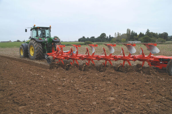 KUHN VARI-CHALLENGER - halfgedragen wentelploeg met variabele werkbreedte