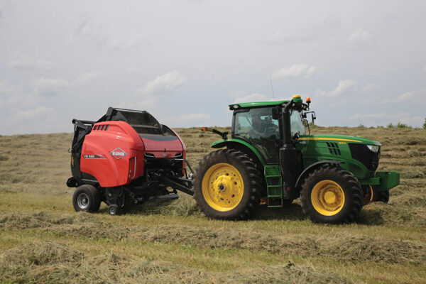 KUHN VB 560 - ronde balenpers