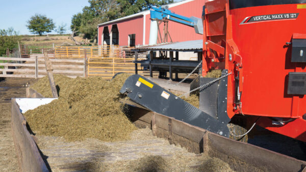 KUHN VS 100 - voermengwagen met één vijzel