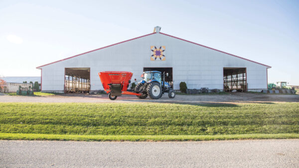 KUHN VS 100 - voermengwagen met één vijzel