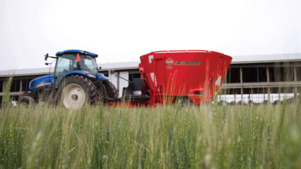KUHN VSL 200 - voermengwagen met één vijzel