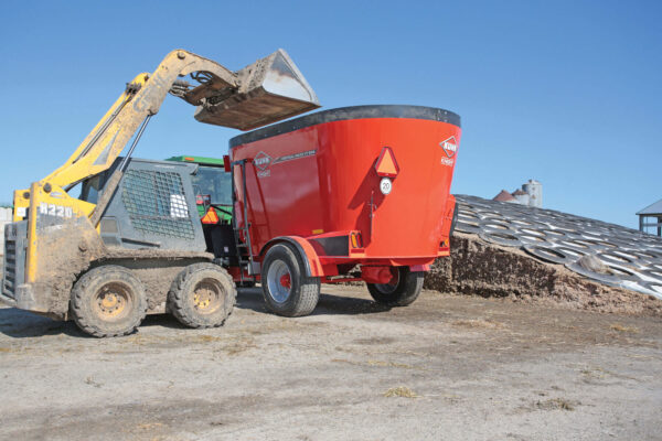 KUHN VT 200 - voermengwagen met twee vijzels