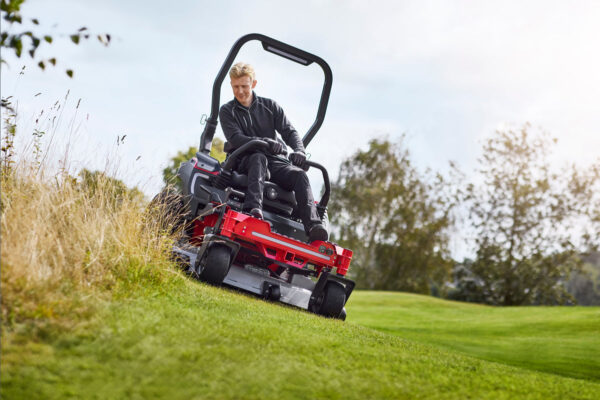 Cramer OPTIMUS™ Elektrische Zero Turn Zitmaaier 132 cm 24 kWh - 7401586