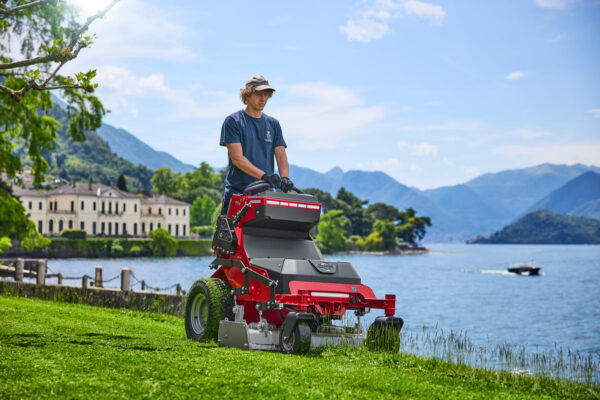 Cramer OPTIMUS™ Elektrische Zero Turn Sta-Op Maaier 92 cm - 7400886